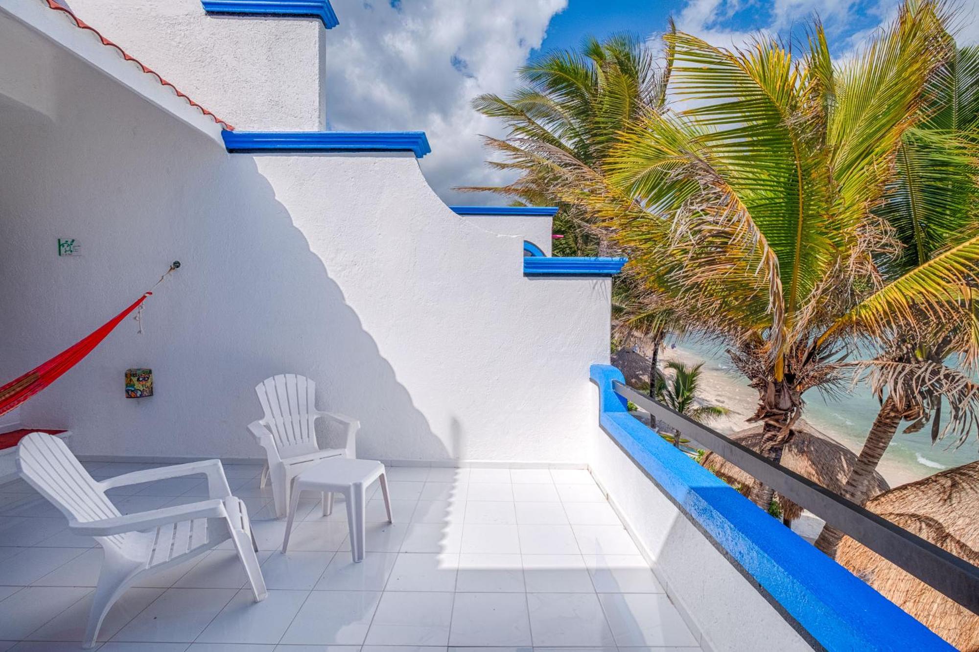 Del Sol Beachfront Акумал Екстериор снимка
