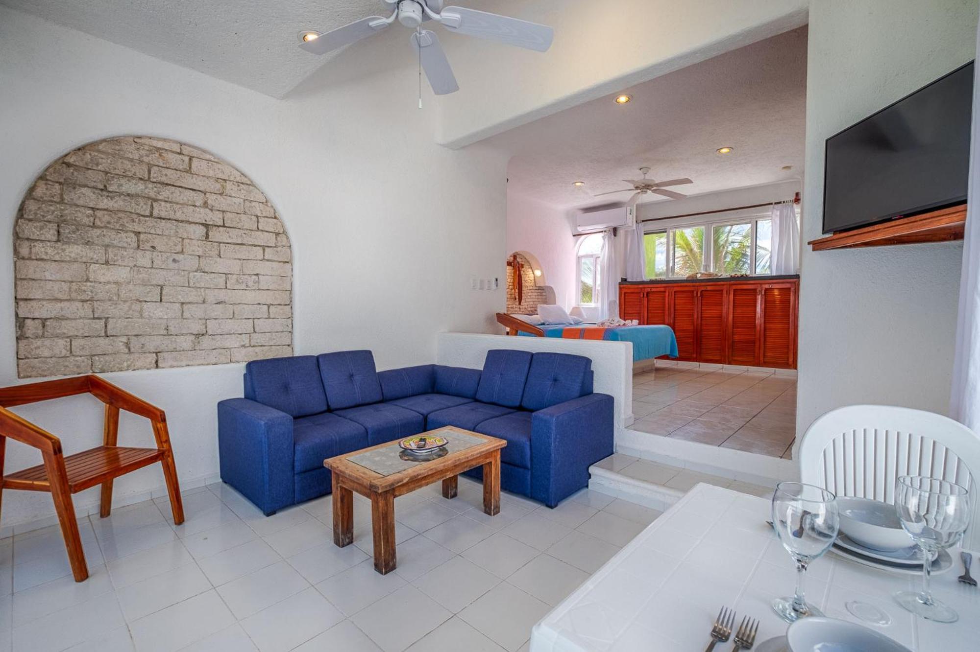 Del Sol Beachfront Акумал Екстериор снимка