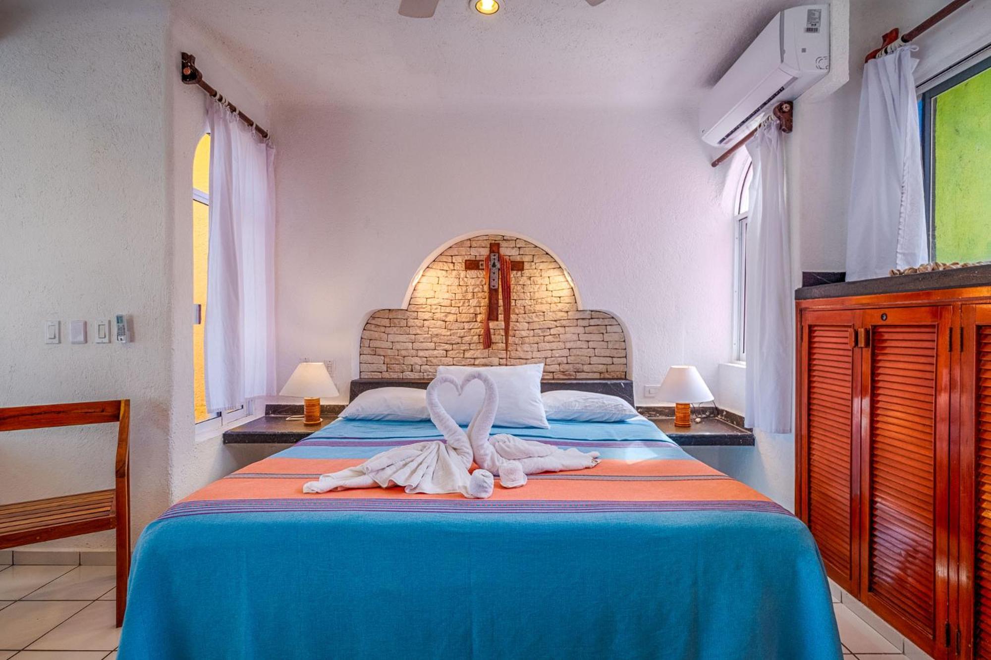 Del Sol Beachfront Акумал Екстериор снимка