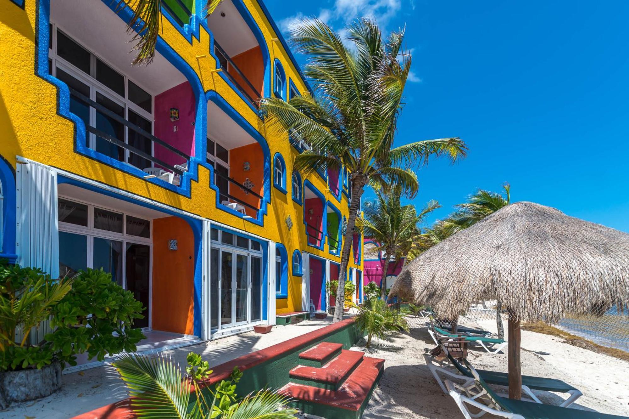 Del Sol Beachfront Акумал Екстериор снимка