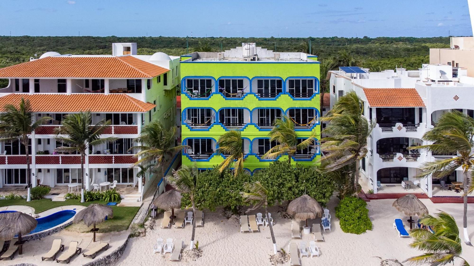 Del Sol Beachfront Акумал Екстериор снимка