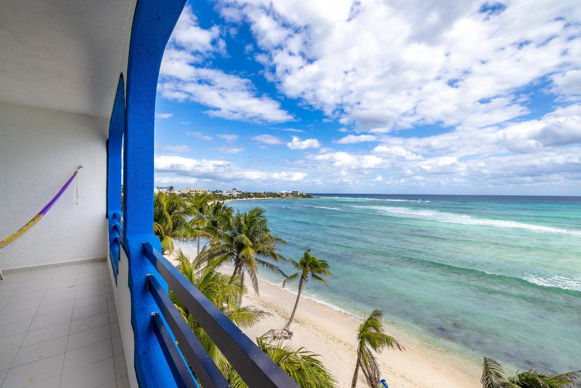 Del Sol Beachfront Акумал Екстериор снимка