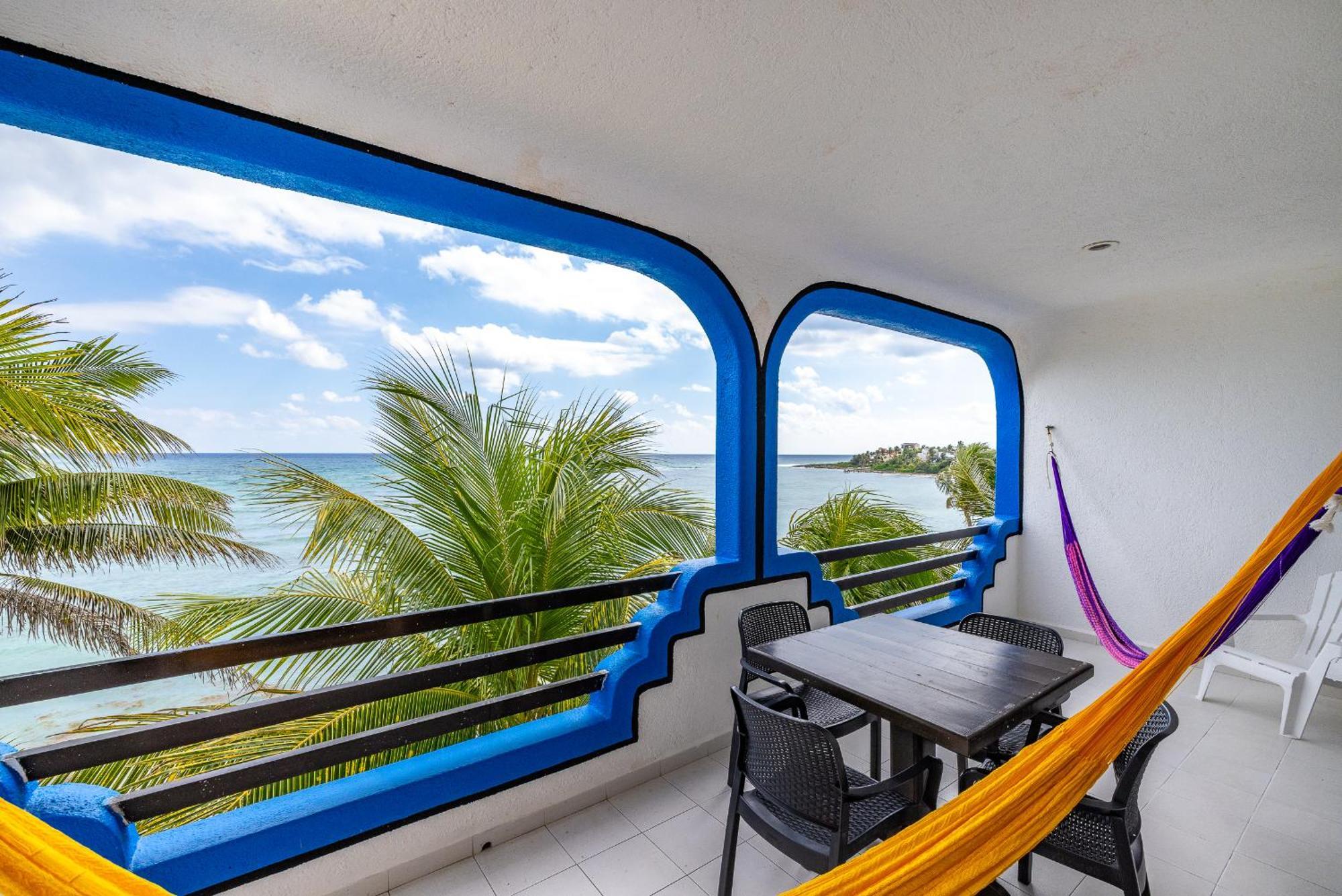 Del Sol Beachfront Акумал Екстериор снимка