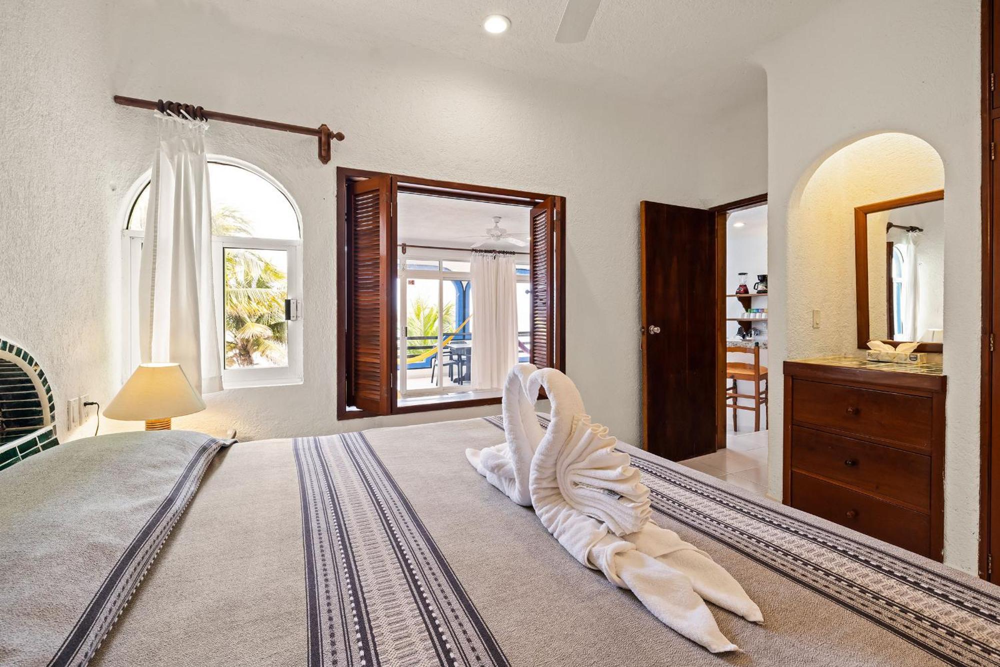 Del Sol Beachfront Акумал Екстериор снимка