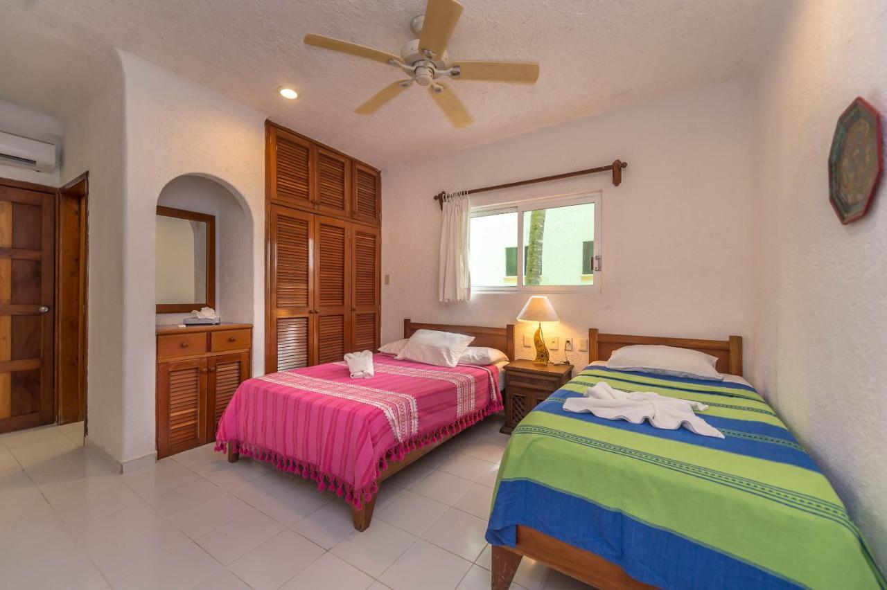 Del Sol Beachfront Акумал Екстериор снимка