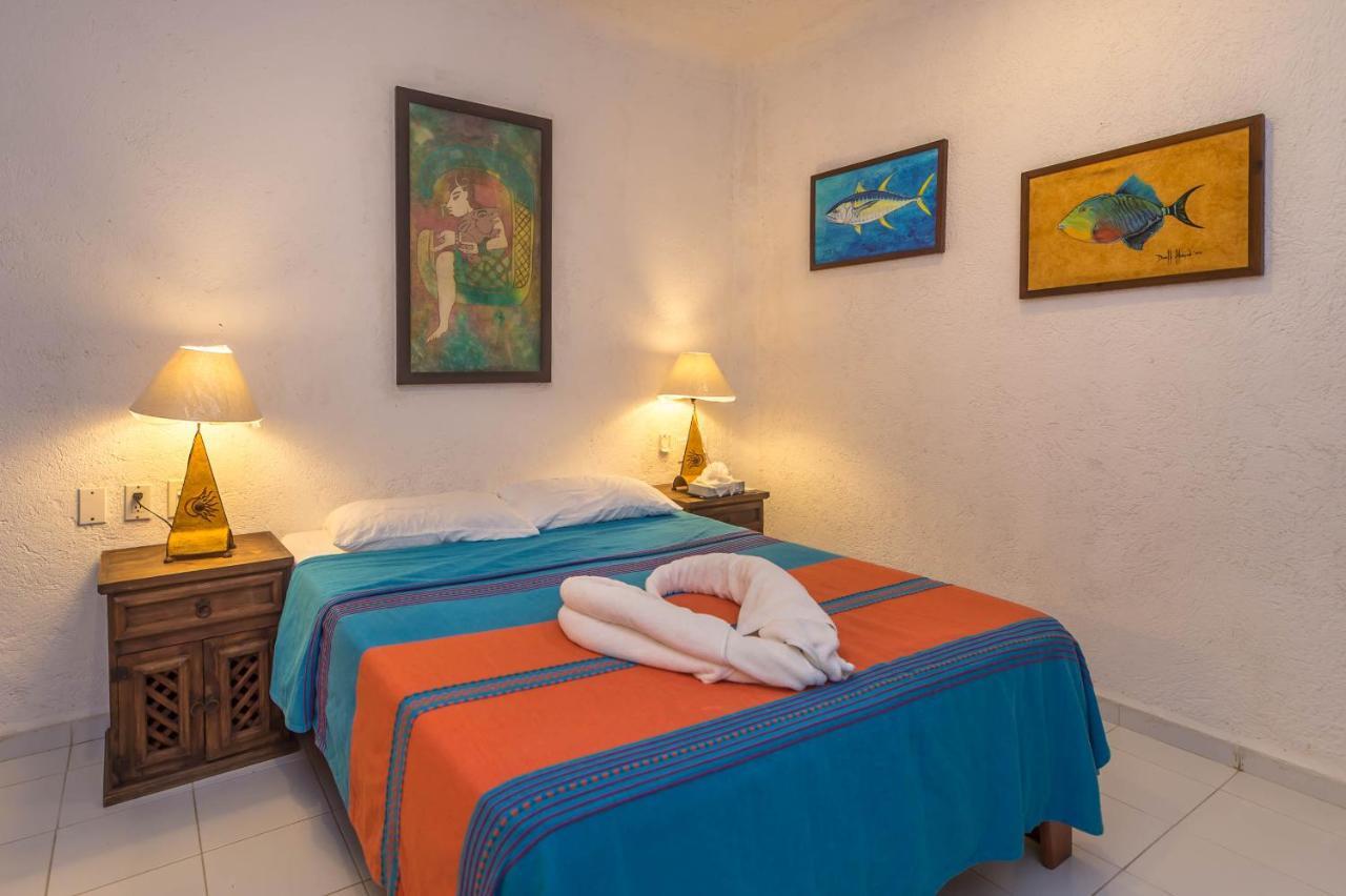 Del Sol Beachfront Акумал Екстериор снимка