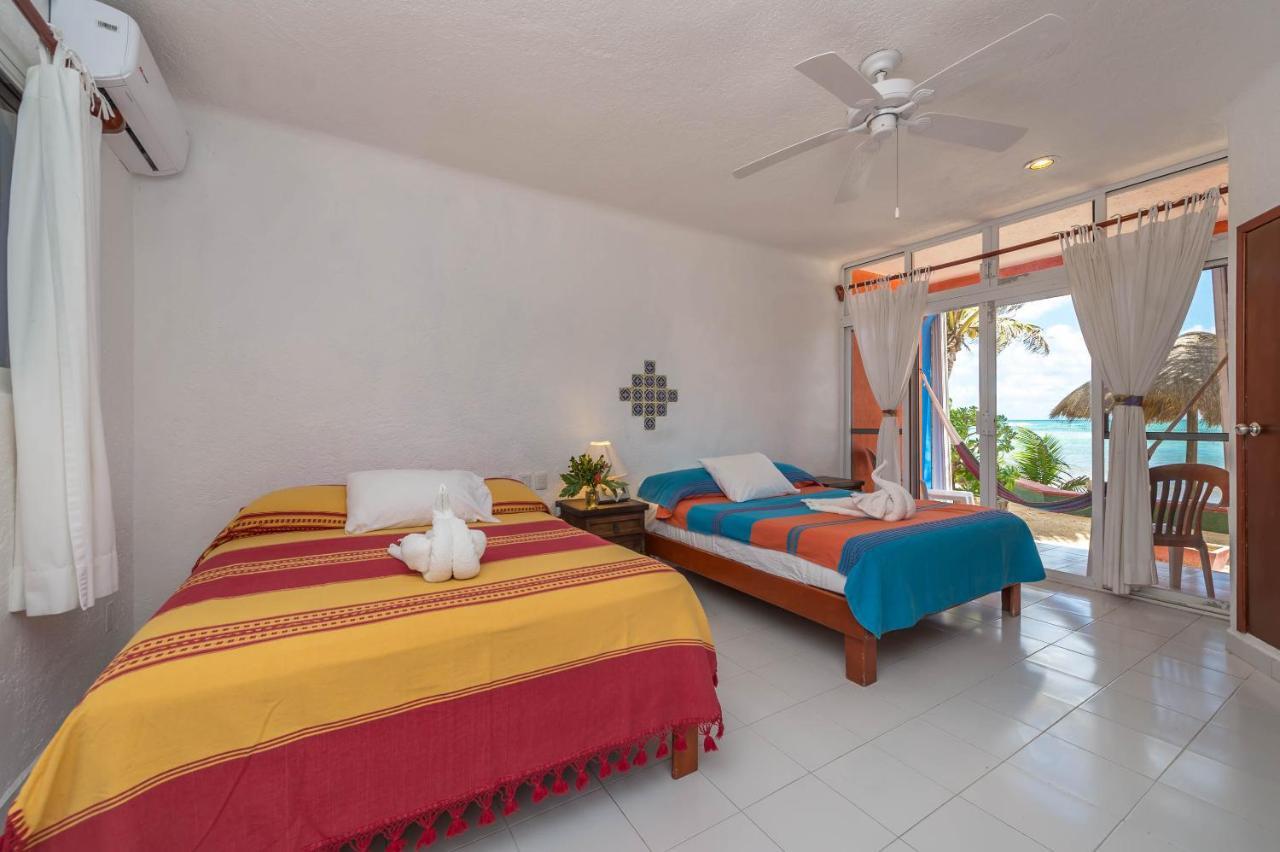 Del Sol Beachfront Акумал Екстериор снимка
