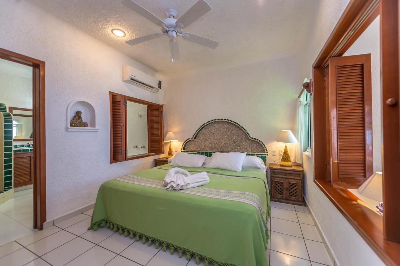 Del Sol Beachfront Акумал Екстериор снимка